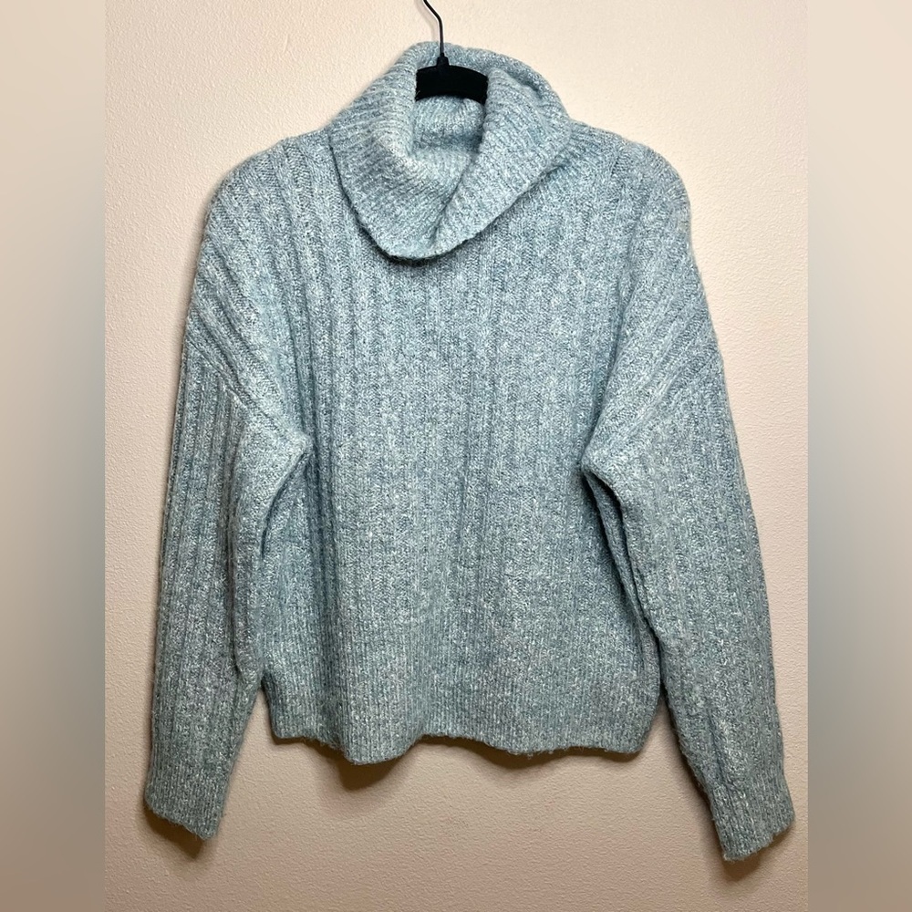 Ribbed Turtleneck Sweater NWOT